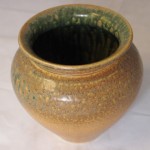 green-stoneware-vase-lance-timco