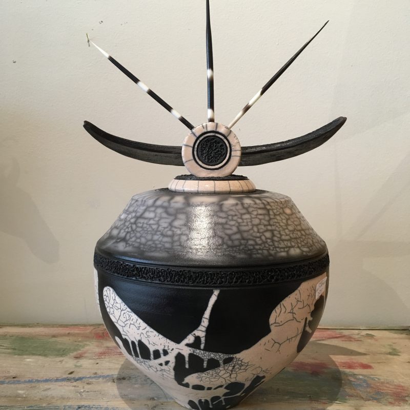 Black and White Splatter Pot with Chinese Carved 3 Quills Lid
